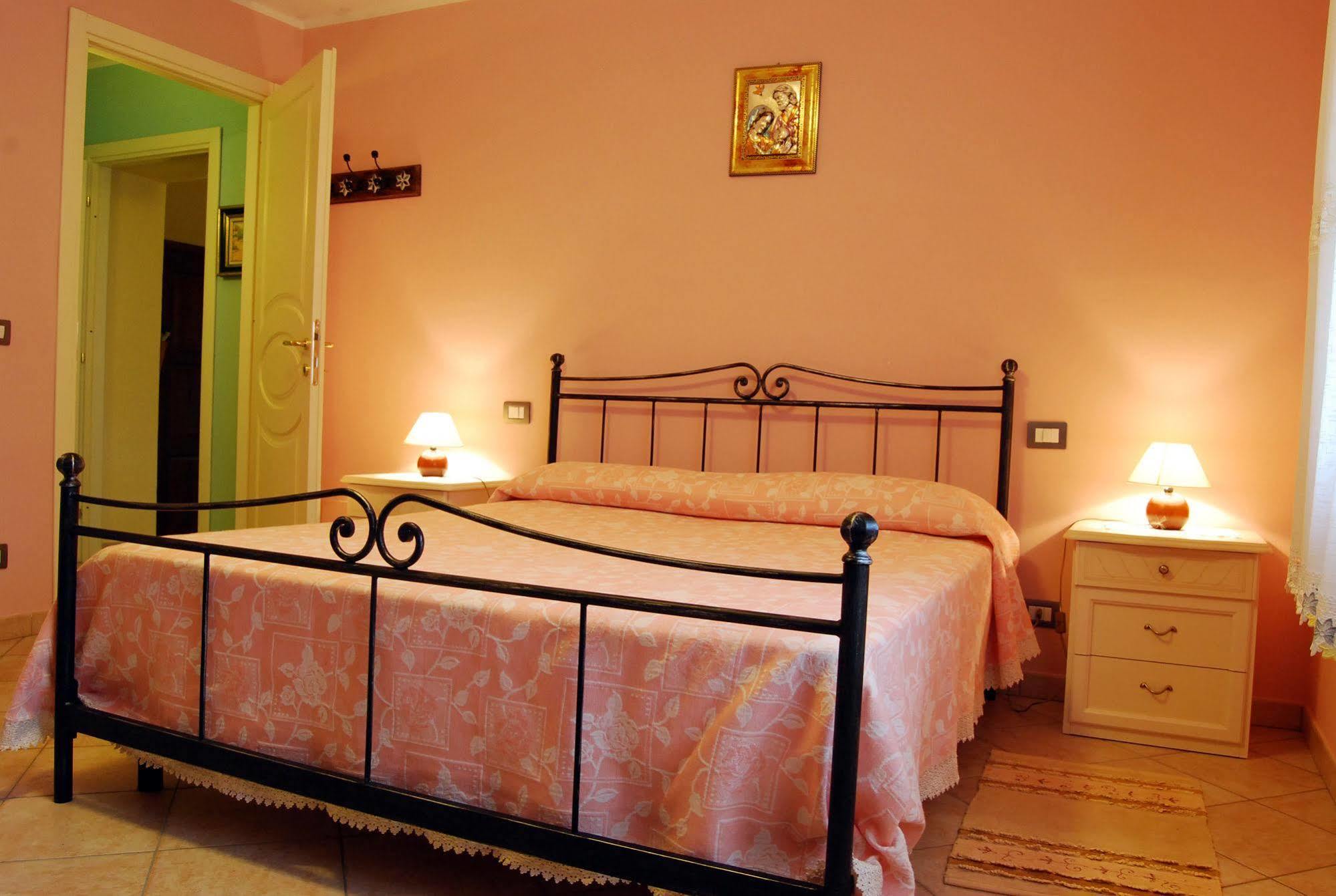 Camporgiano B&B Da Franca מראה חיצוני תמונה